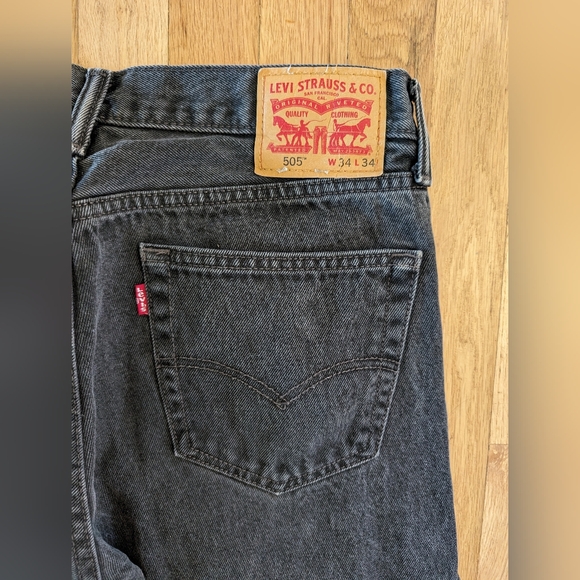 Levis 505 Jeans Mens 34x33 Black Regular Fit Straight Leg Denim Pants - Picture 8 of 13